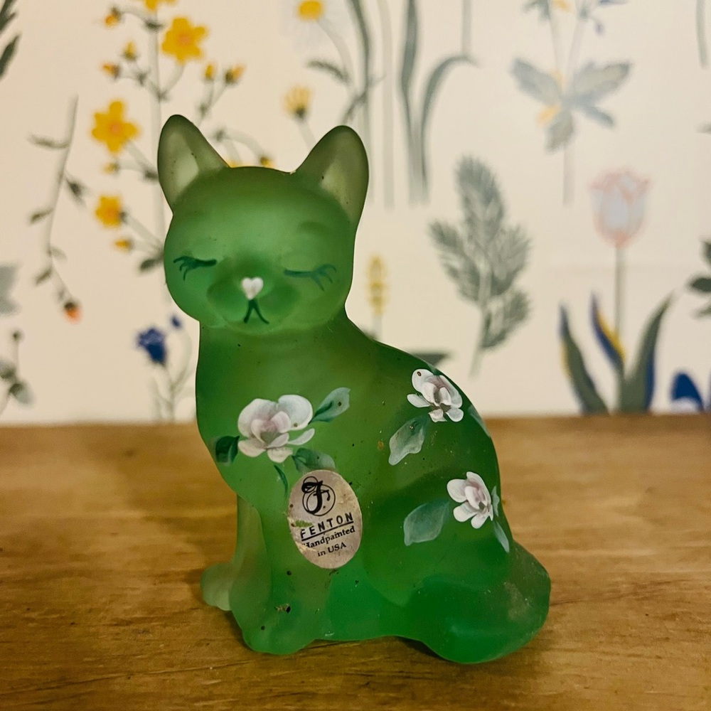 Vintage Fenton Cat